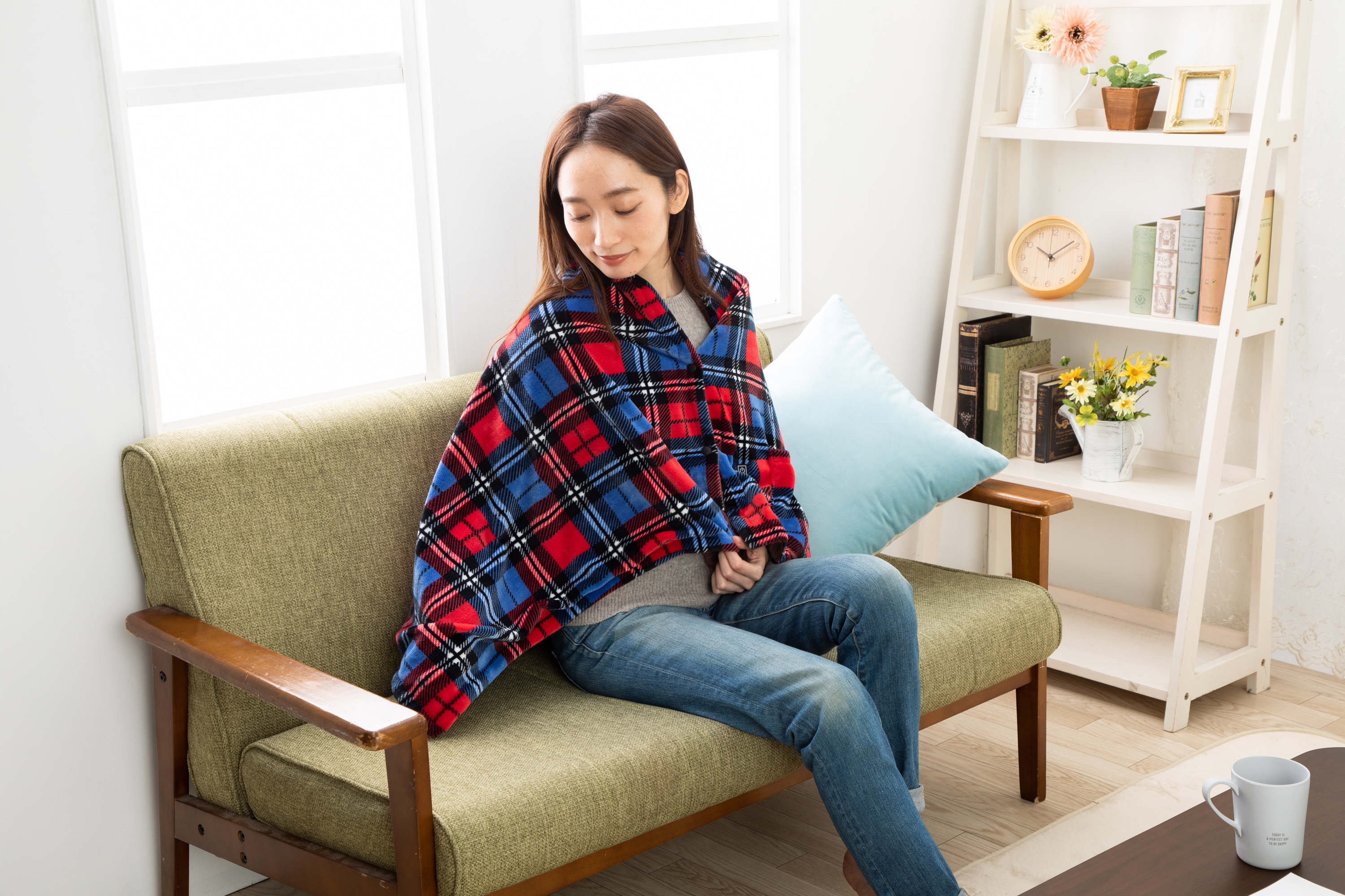 Amazon.co.jp : 電気毛布 掛け 敷き 着る毛布【最高温度65度 10秒で